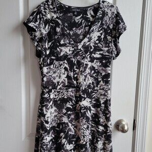 Ellen Tracy Black and White Dress Size S
